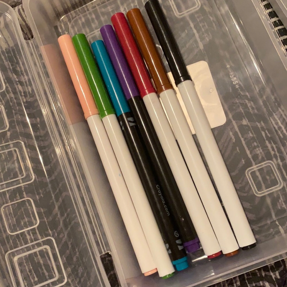 Fine liners (including pencil box)